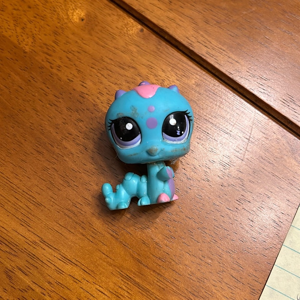 AUTHENTIC LPS Teal and Purple and Pink Caterpillar